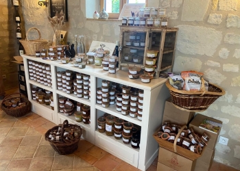 Ouverture boutique des poules et des vignes 